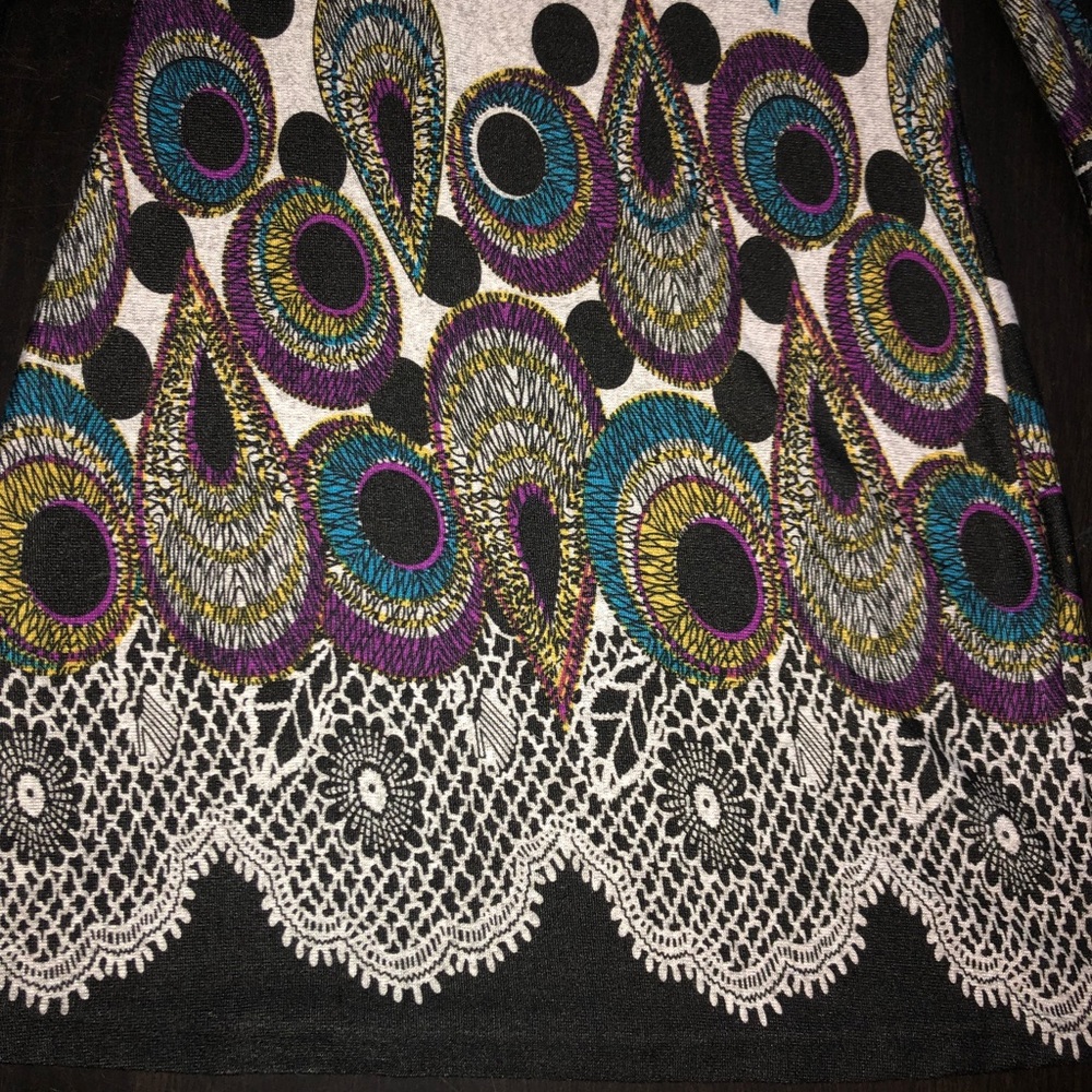 Beautiful Tunic Top - Picture 3 of 5